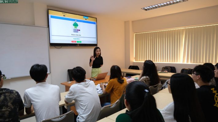 Hình ảnh 1 lớp tiếng Anh tăng cường tại Viện SaigonISB